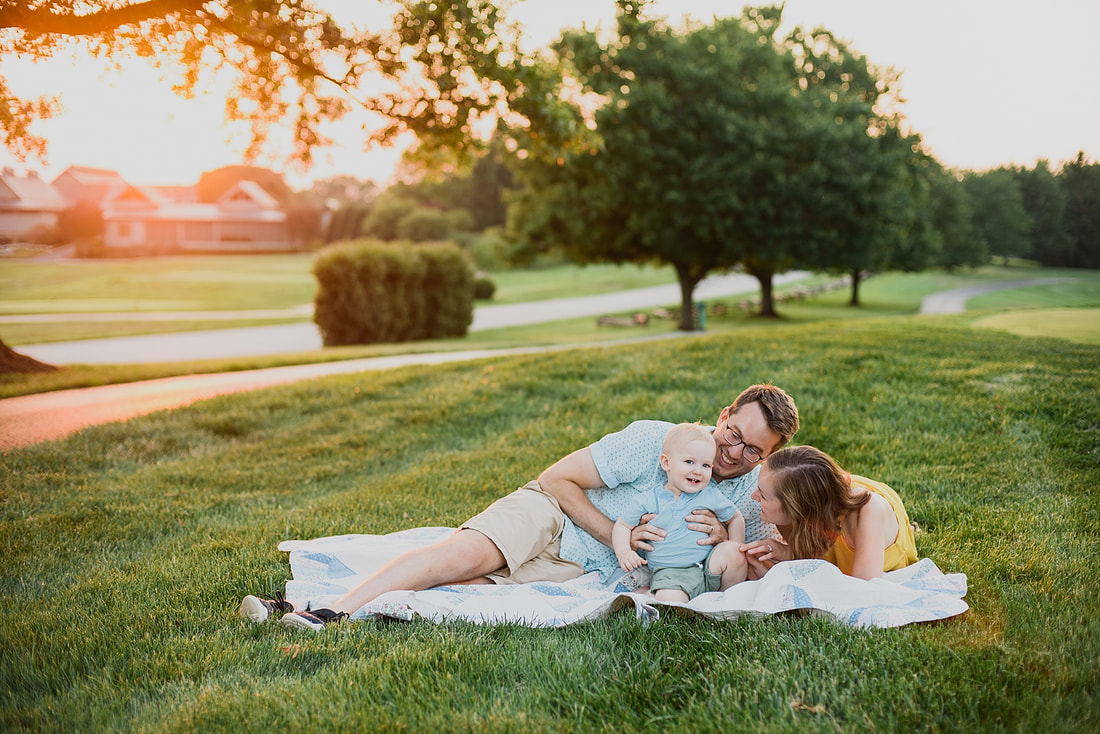 Sunset family photography session at Smith Mountain Lake, Virginia, by Laura Richards Photography