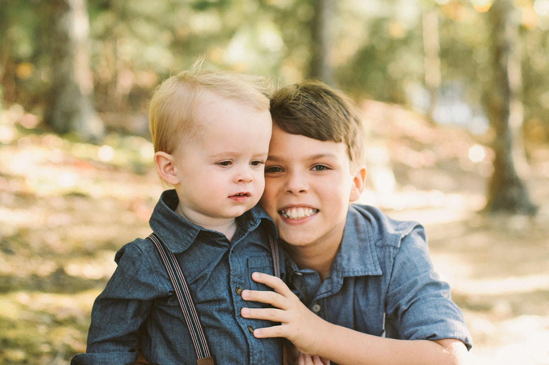 A fall family session at Carvins Cove in Roanoke, Virginia, by Laura Richards Photography
