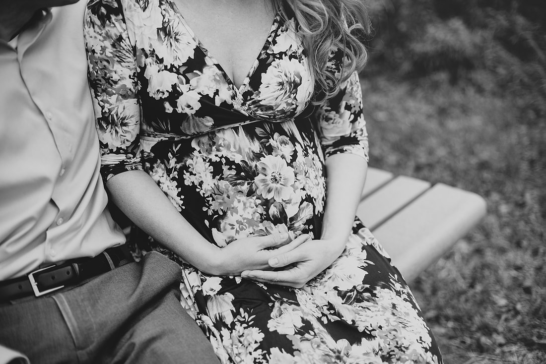 Fall maternity photography in Roanoke County by Laura Richards Photography